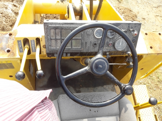 ขายด่วนรถตักล้อยางเอวอ่อนรถนำเข้าkomatsu=510กรองคู่