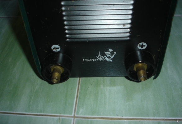 ขายเครื่องเชื่อมไฟฟ้า (เชื่อมธูป) ยี่ห้อ HITRONIC รุ่น ARC300 รุ่นงานหนัก