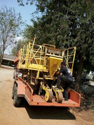 หางปลูกใส่รถฟอร์ดสภาพดีสีส้ม29000สีเหลือง39000