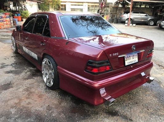 Mercedes benz E230 Year 1990 Mercedes benz E230 Year 1990