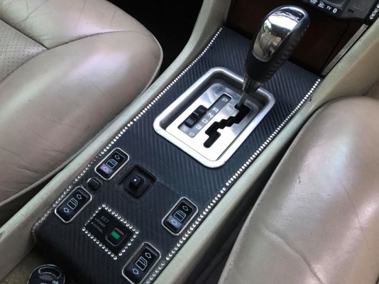 Mercedes benz E230 Year 1990