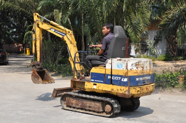 ขายแบคโฮ KOMATSU PC07(ขนขึ้นกระบะได้) เดิมจากญี่ปุ่น ทำงานสมบูรณ์ทุกระบบ รับรองไม่ผิดหวัง 135,000 เท่านั้น!!