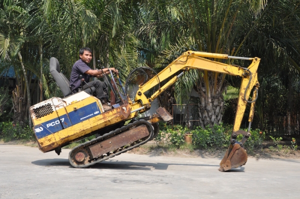 ขายแบคโฮ KOMATSU PC07(ขนขึ้นกระบะได้) เดิมจากญี่ปุ่น ทำงานสมบูรณ์ทุกระบบ รับรองไม่ผิดหวัง 135,000 เท่านั้น!!