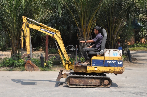 ขายแบคโฮ KOMATSU PC07(ขนขึ้นกระบะได้) เดิมจากญี่ปุ่น ทำงานสมบูรณ์ทุกระบบ รับรองไม่ผิดหวัง 135,000 เท่านั้น!!
