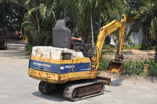 ขายแบคโฮ KOMATSU PC07(ขนขึ้นกระบะได้) เดิมจากญี่ปุ่น ทำงานสมบูรณ์ทุกระบบ รับรองไม่ผิดหวัง 135,000 เท่านั้น!!