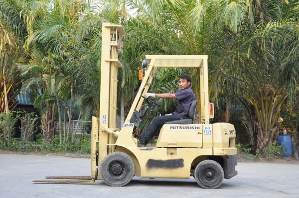(ลดกระหน่ำ)ขายFORKLIFT MITSUBISHI FG15(1.5ตัน) เสา5เมตร(งาสไลด์) สวยเดิมจากญี่ปุ่น ยังไม่เคยใช้ในไทย 125,000เท่านั้น!!