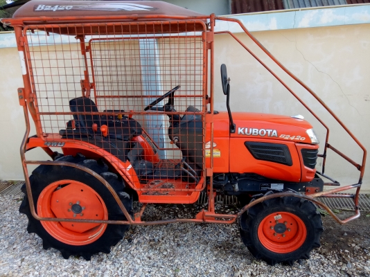 คูโบต้า B2420D 4 WD พวงมาลัยเพาเวอร์  โครงกันอ้อย แถมโรตารี่ตราช้าง RX85 ฟรี