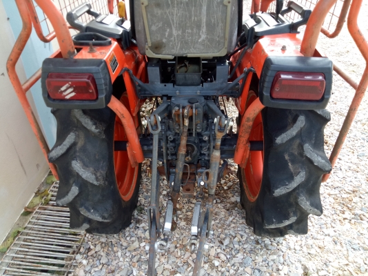 คูโบต้า B2420D 4 WD พวงมาลัยเพาเวอร์  โครงกันอ้อย แถมโรตารี่ตราช้าง RX85 ฟรี