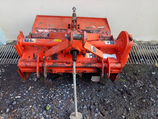 คูโบต้า B2420D 4 WD พวงมาลัยเพาเวอร์  โครงกันอ้อย แถมโรตารี่ตราช้าง RX85 ฟรี