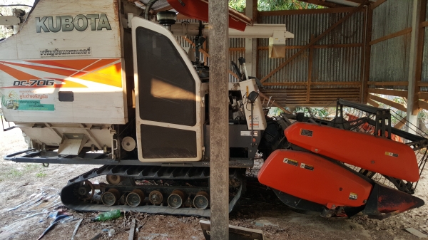 ขายด่วน!!Kubota dc70G(อุ้ม)+พร้อมพ่วงลาก สภาพสวยๆราคา429,000บาท