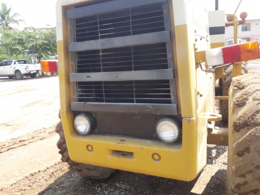 ขายด่วนรถตักล้อยางเอวอ่อนรถนำเข้าkomatsu=510กรองคู่