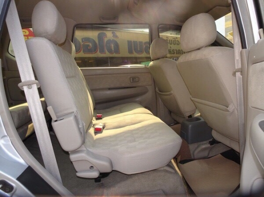 TOYOTA AVANZA 1.5E เกียร์MT ปี 2010 โทร 062-991-6649 ดาวออโต้เบสท์