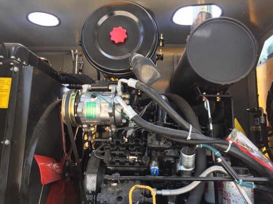 รถตักล้อยางใหม่ 2 คิว