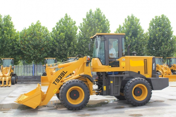 รถตักล้อยางใหม่ 2 คิว