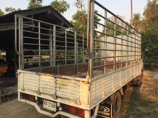 ขายรถ6ล้อ FD3HKA 195แรง ยาว 5.60ม. ราคา 435000 บาท