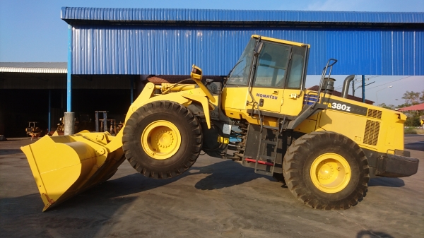 ขายรถตักล้อยาง KOMATSU WA380-6 (สภาพดี)