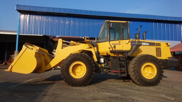 ขายรถตักล้อยาง KOMATSU WA380-6 (สภาพดี)
