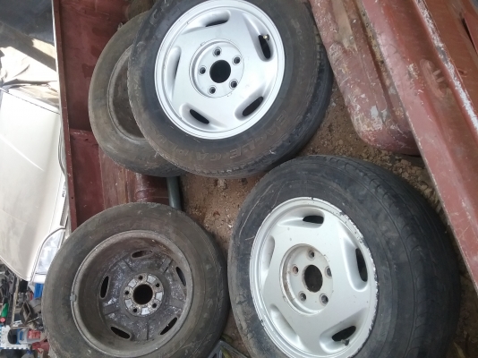 อะไหล่โฮลเด้น