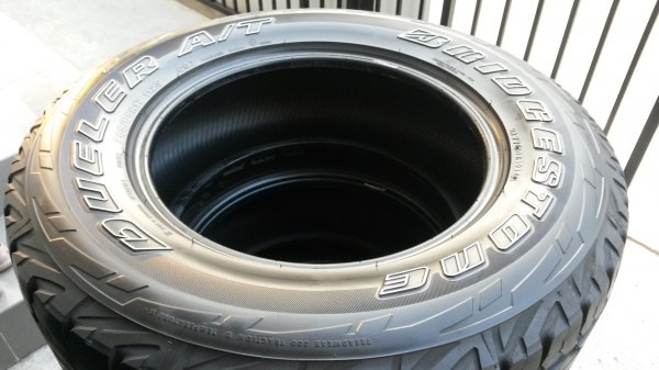 บริดโตน ดอกat265/65/17ปี14 4เส้น