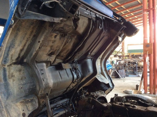 รถบรรทุก 6 ล้อ ISUZU NPR (หัวครัชซี) รถห้างแท้ ปี 32 เครื่อง 110 แรง
