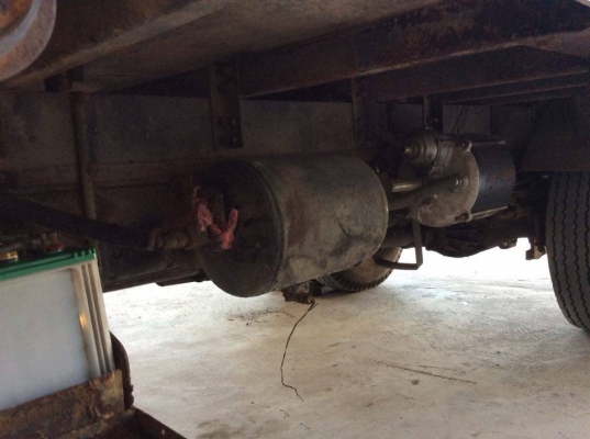 รถบรรทุก 6 ล้อ ISUZU NPR (หัวครัชซี) รถห้างแท้ ปี 32 เครื่อง 110 แรง