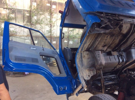 รถบรรทุก 6 ล้อ ISUZU NPR (หัวครัชซี) รถห้างแท้ ปี 32 เครื่อง 110 แรง