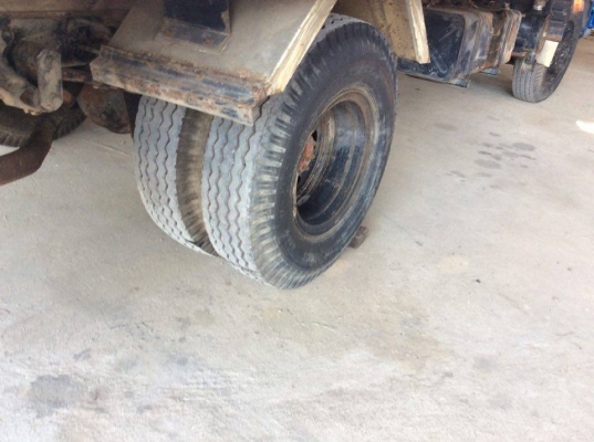 รถบรรทุก 6 ล้อ ISUZU NPR (หัวครัชซี) รถห้างแท้ ปี 32 เครื่อง 110 แรง