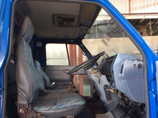 รถบรรทุก 6 ล้อ ISUZU NPR (หัวครัชซี) รถห้างแท้ ปี 32 เครื่อง 110 แรง