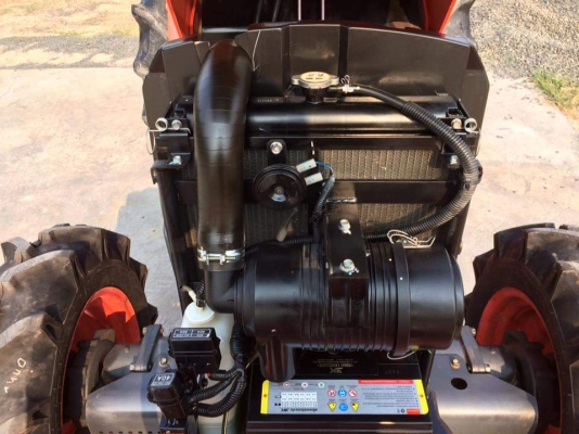 ขาย L4708DT รถปี56 ทำงาน 912 ชั่วโมง รถสวยไม่มีรั่วซึม สภาพพร้อมใช้งาน มาพร้อมผานหน้า+หลัง ตราช้าง ราคา 425000 ส่งพรีถึงบ้าน  สนใจโทรมาครับ  084-5486359 สุชาติ  อ สนม. จ. สุรินทร์