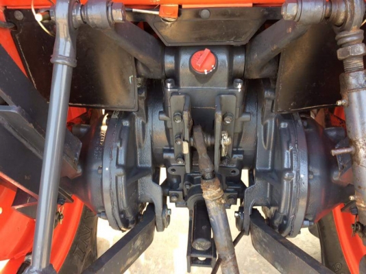 ขาย L4708DT รถปี56 ทำงาน 912 ชั่วโมง รถสวยไม่มีรั่วซึม สภาพพร้อมใช้งาน มาพร้อมผานหน้า+หลัง ตราช้าง ราคา 425000 ส่งพรีถึงบ้าน  สนใจโทรมาครับ  084-5486359 สุชาติ  อ สนม. จ. สุรินทร์