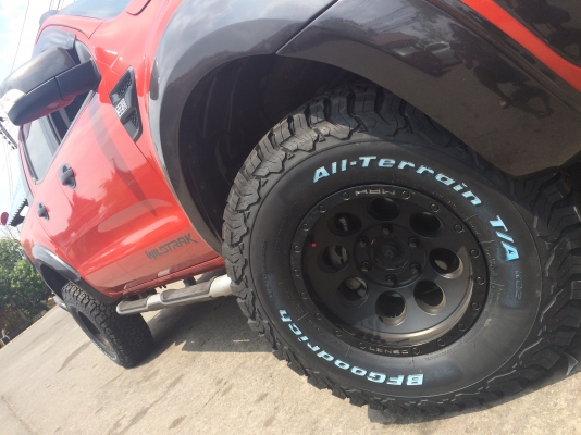 BF Goodrich All-Terrain KO2 285 75 16 PR10