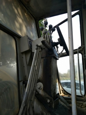 รถเกรด รุ่น MG1320B