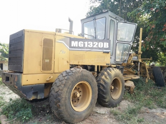 รถเกรด รุ่น MG1320B