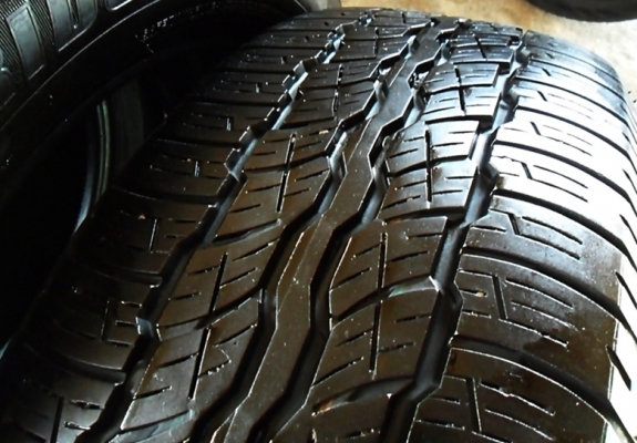 ยาง18 ลงพื้นปี16 บริดสโตน ญี่ปุ่น 235-55-18 ดอก7มิลไม่มีปะเลย