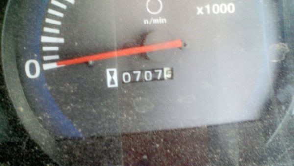 รถไถ 47 แรงอุปกร  3  อย่าง โลตารี ยีห้อตราช้าง   รถปี 54    ช.ม 700 นิดฯฯ  พร้อมลุยงาน ราคาเบา ฯ   400000 บาท ทะเบียนพร้อม   วันทูคอล 0986683479 dtac 0942839369 สิทธิ์ คับ