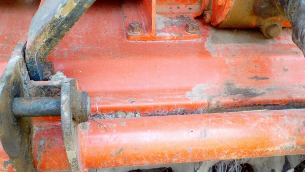 รถไถ 47 แรงอุปกร  3  อย่าง โลตารี ยีห้อตราช้าง   รถปี 54    ช.ม 700 นิดฯฯ  พร้อมลุยงาน ราคาเบา ฯ   400000 บาท ทะเบียนพร้อม   วันทูคอล 0986683479 dtac 0942839369 สิทธิ์ คับ