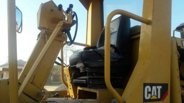 CATTERPILAR 140G 5MD1700 ราคา 2,380,000 บาท เครื่องดี รับบไฮโดลิก ทำงานสมบูรฯ เอกสารเล่มทะเบียน รถอยู่ จ.ร้อยเอ็ด โทร&ไอดีไลน์ 0610710295 CATTERPILAR 140G 5MD1700 ราคา 2,380,000 บาท เครื่องดี รับบไฮโดลิก ทำงานสมบูรฯ เอกสารเล่มทะเบียน รถอยู่ จ.ร้อยเอ็ด โทร&ไอดีไลน์ 0610710295