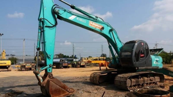 ขาย 890,000 KOBELCO sk 200-5 super  เล่มทะเบียน ไฟฟ้าครบ เครื่องดี ปั้มแรง เอวแน่น ช่วงล่างเต็ม (มีไลน์หัวเจาะ)   รถอยู่ จ.ปทุมธานี โทร&amp;ไอดีไลน์ 0610710295