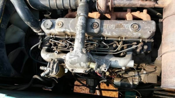 ขาย 890,000 KOBELCO sk 200-5 super  เล่มทะเบียน ไฟฟ้าครบ เครื่องดี ปั้มแรง เอวแน่น ช่วงล่างเต็ม (มีไลน์หัวเจาะ)   รถอยู่ จ.ปทุมธานี โทร&amp;ไอดีไลน์ 0610710295