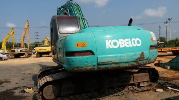 ขาย 890,000 KOBELCO sk 200-5 super  เล่มทะเบียน ไฟฟ้าครบ เครื่องดี ปั้มแรง เอวแน่น ช่วงล่างเต็ม (มีไลน์หัวเจาะ)   รถอยู่ จ.ปทุมธานี โทร&amp;ไอดีไลน์ 0610710295