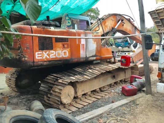 HITACHI EX200-2 ราคา 345,000 บาท เครื่องดี  เมก้าปั้มแรง โช่บาง ใบแทรคสวย เอกสารอินวอยท์  รถอยู่ จ.ร้อยเอ็ด โทร&amp;ไอดีไลน์ 0610710295