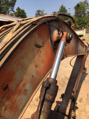 HITACHI EX200-2 ราคา 345,000 บาท เครื่องดี  เมก้าปั้มแรง โช่บาง ใบแทรคสวย เอกสารอินวอยท์  รถอยู่ จ.ร้อยเอ็ด โทร&amp;ไอดีไลน์ 0610710295