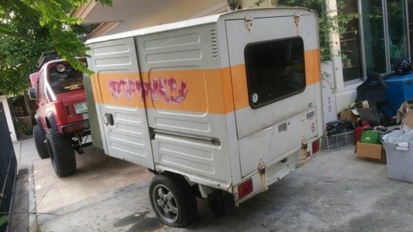 ขายพ่วงครับ เหมาะสำหรับ บรรทุกอุปกรณ์ ช่าง ทำเป็นรถเซอร์วิส foodtruck รถนอน รถขายของ ขนาดตู้ ยาว 2.4เมตร กว้าง 1.42 สูง 1.3เมตร ราคา 35000บาท สนใจสอบถามได้ครับ