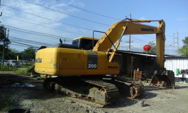 รถขุด PC200-7 เล่มทะเบียน ทำงาน17000กว่าชั่วโมง สวยดี สภาพดี