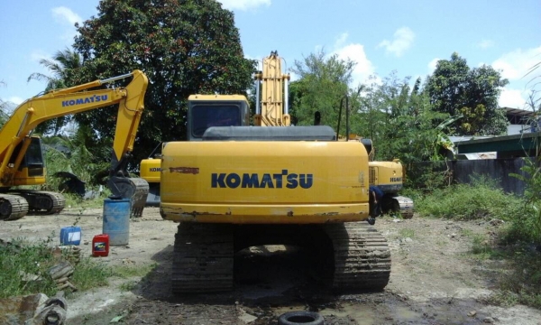 รถขุด PC200-7 เล่มทะเบียน ทำงาน17000กว่าชั่วโมง สวยดี สภาพดี