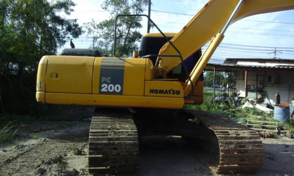รถขุด PC200-7 เล่มทะเบียน ทำงาน17000กว่าชั่วโมง สวยดี สภาพดี รถขุด PC200-7 เล่มทะเบียน ทำงาน17000กว่าชั่วโมง สวยดี สภาพดี