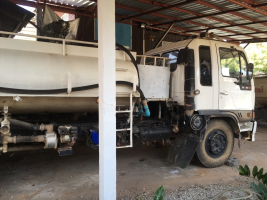 ขายรถ HINO สิงห์ไฮเทค 6 ล้อ บรรทุกน้ำ สภาพดีพร้อมใช้งาน ราคาเบาๆ ขายรถ HINO สิงห์ไฮเทค 6 ล้อ บรรทุกน้ำ สภาพดีพร้อมใช้งาน ราคาเบาๆ