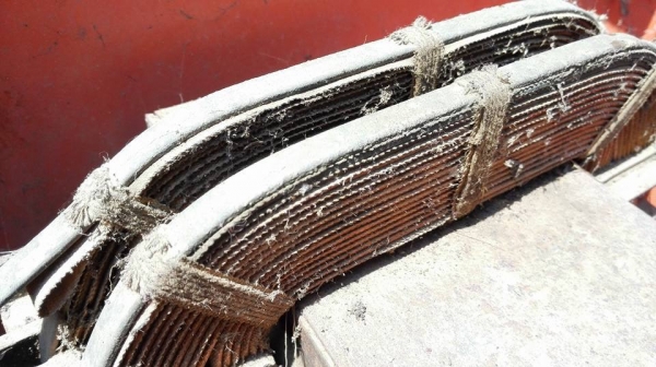 ** SOLD ** ตู้เชื่อมพลังหน้าทอง 300 Amp 220V รุ่นเก๋าเจ้าของเดิมดูแลอย่างดีเก่าเก็บใช้น้อย