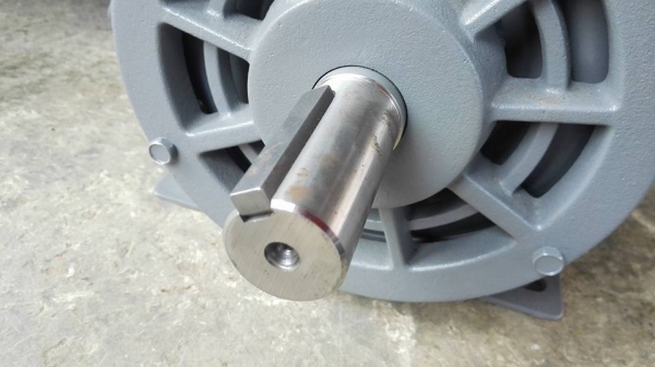 ** SOLD ** มอเตอร์ Hitachi 2 HP 220V ของใหม่ 100\% ไม่เคยโดนไฟ!!