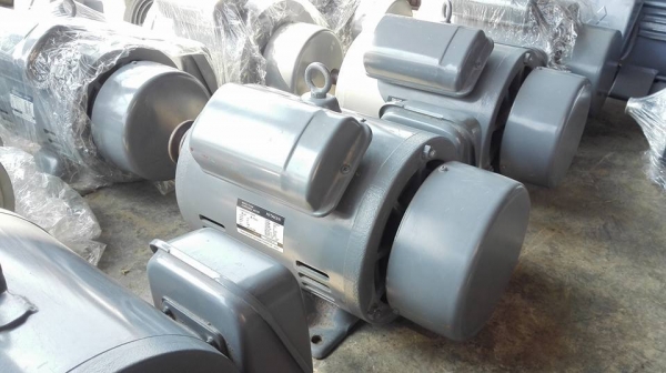 ** SOLD ** มอเตอร์ Mitsubishi &amp; Hitachi 3 HP 220V สภาพ 95\% สดเดิมทุกตัวคัดมาด้วยใจมาเทสได้ครับ!!